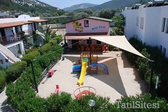 İzer Hotel Beach Club